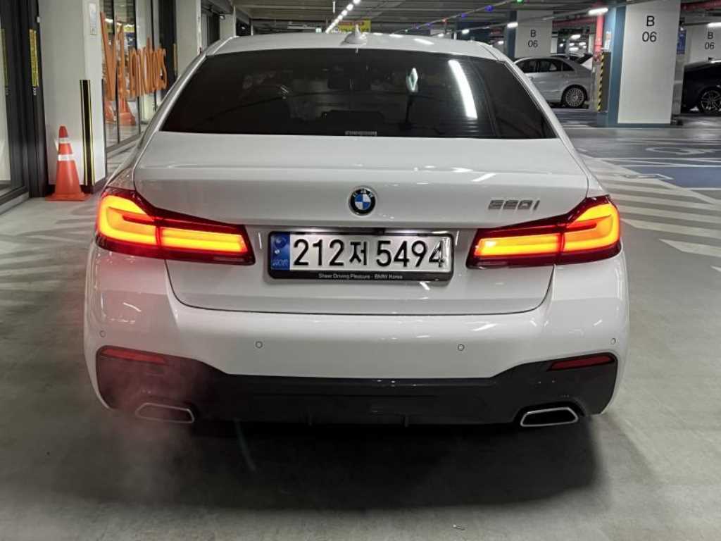 BMW 5 Series - Vista 5