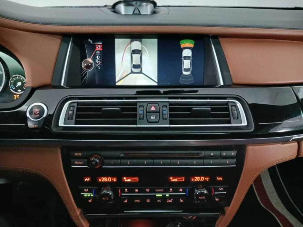 BMW 7 Series - Vista 12