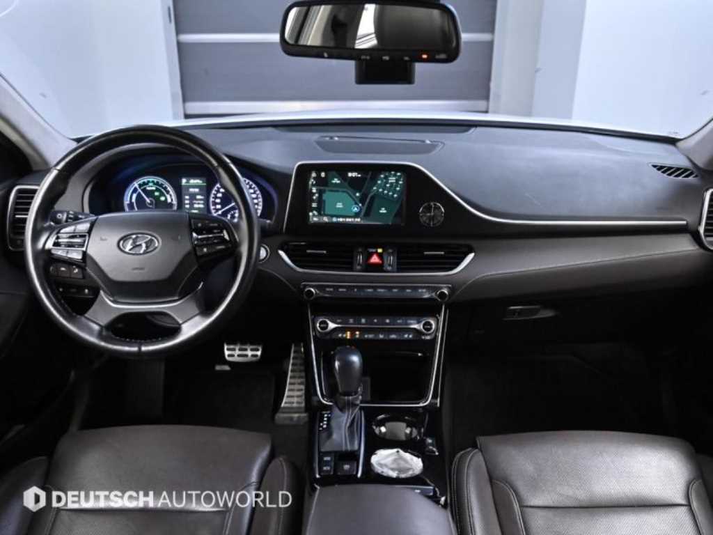 HYUNDAI Grandeur - Vista 7