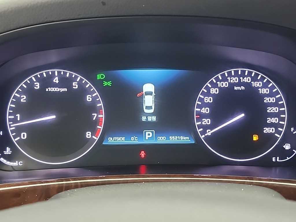 HYUNDAI Equus - Vista 6