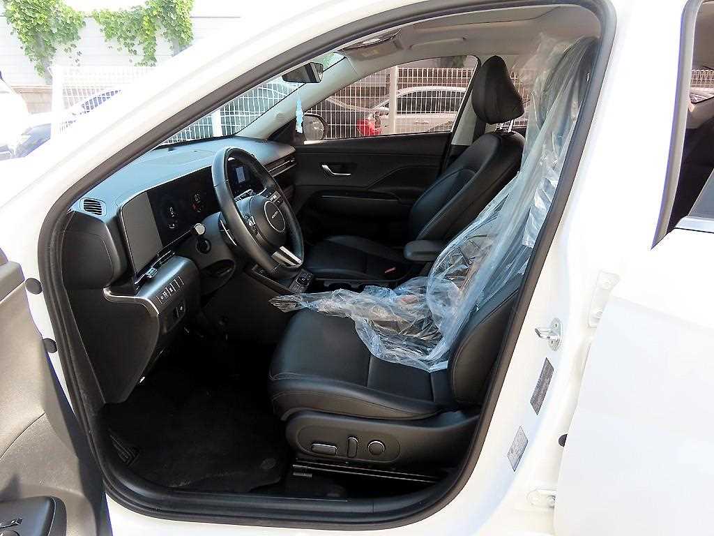 HYUNDAI Kona - Vista 5