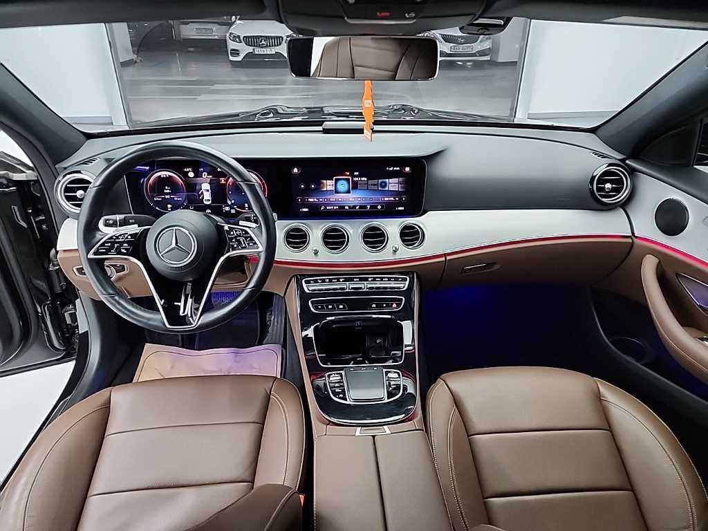 Mercedes Benz E class - Vista 7