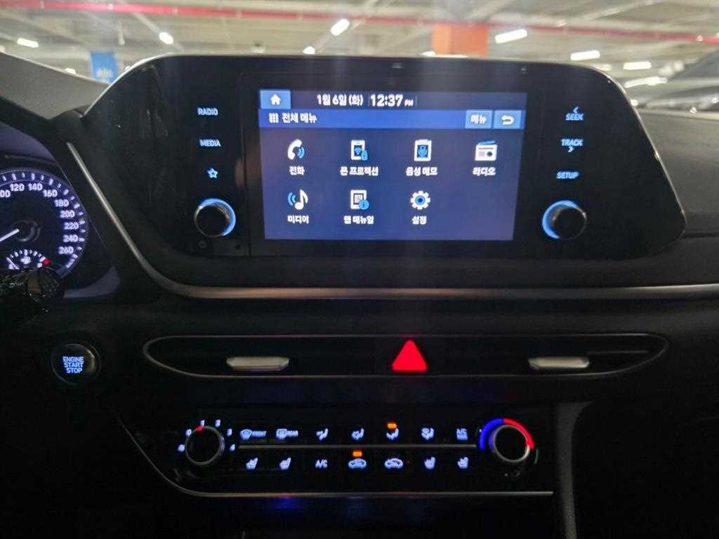 HYUNDAI Sonata - Vista 9