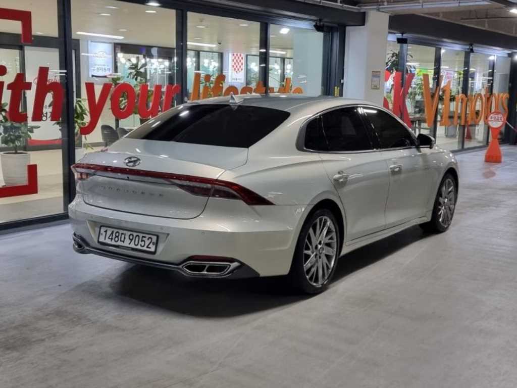 HYUNDAI Grandeur - Vista 4
