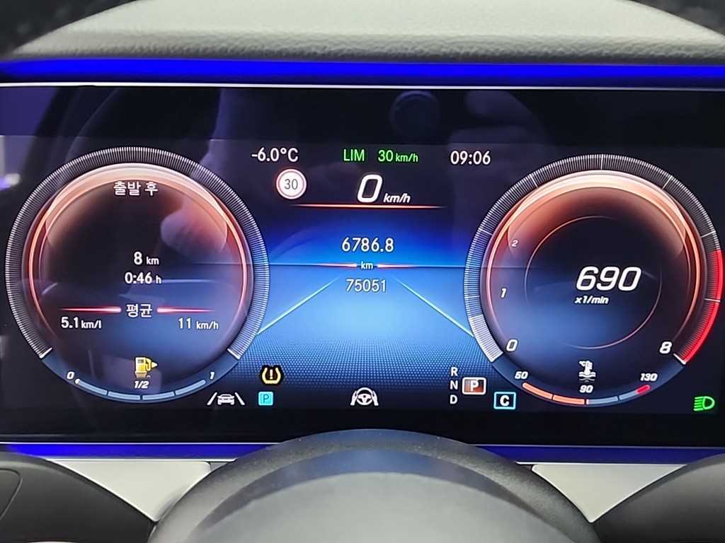 Mercedes Benz E class - Vista 6