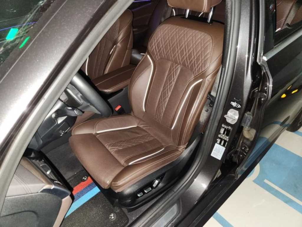 BMW 5 Series - Vista 8