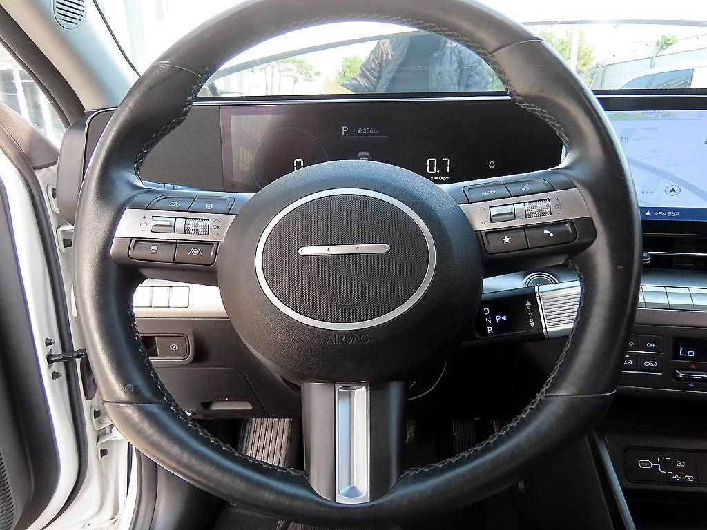 HYUNDAI Kona - Vista 8