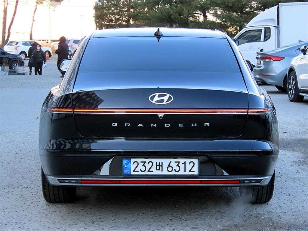 HYUNDAI Grandeur - Vista 4
