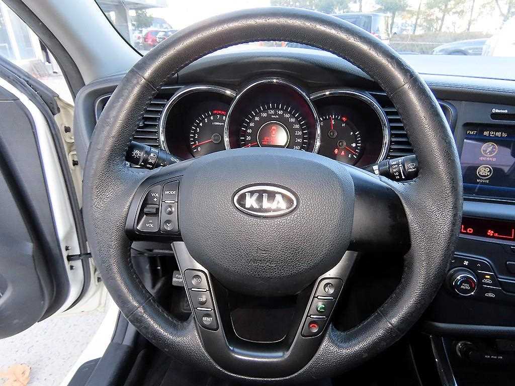 KIA K5 - Vista 8