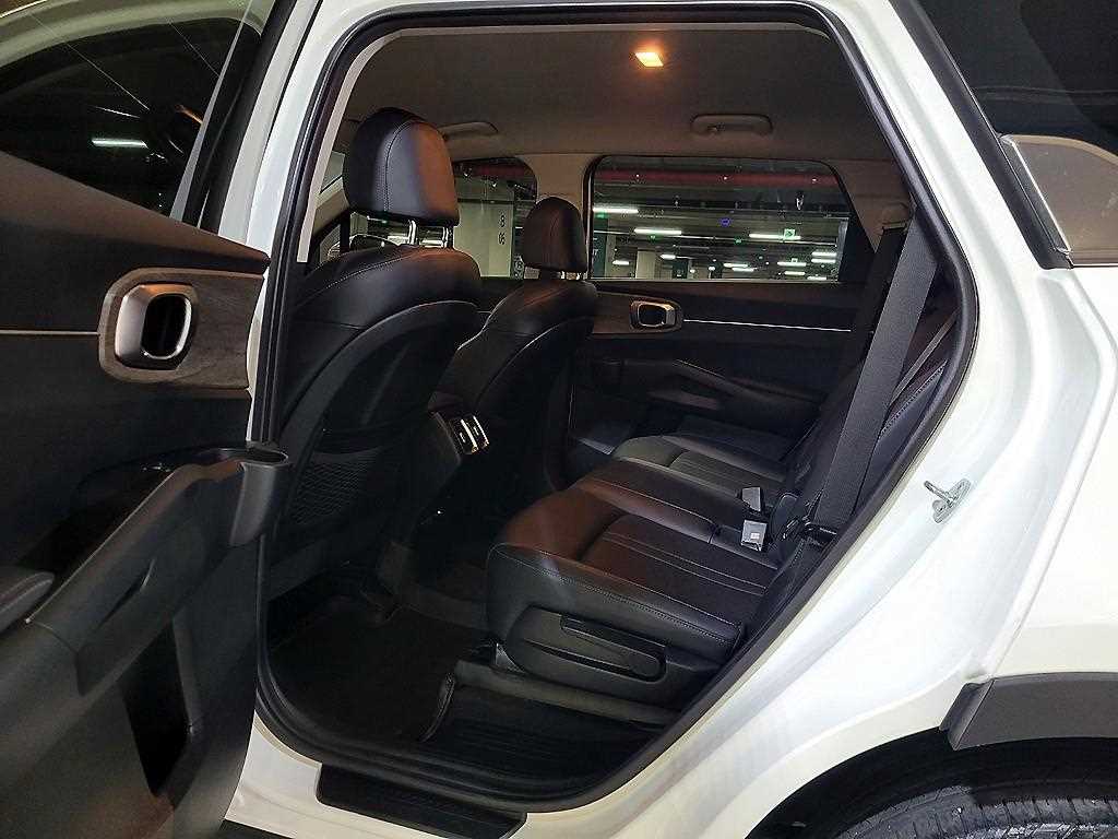 KIA Sorento - Vista 8