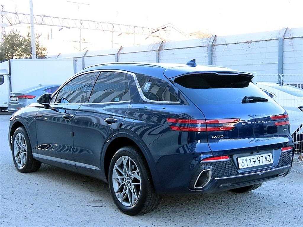 Genesis GV70 - Vista 3