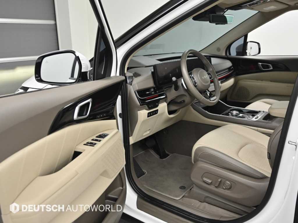KIA Carnival - Vista 11