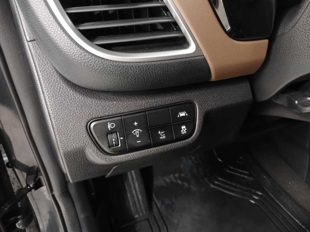 KIA Seltos - Vista 12