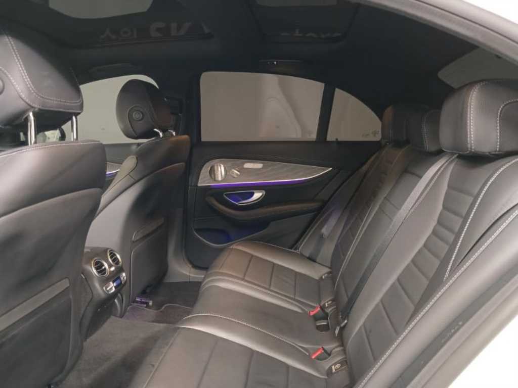 Mercedes Benz E class - Vista 8