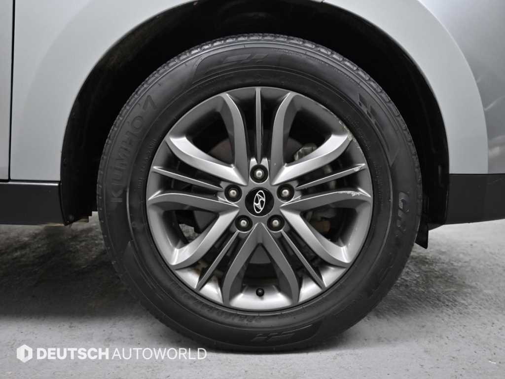 HYUNDAI Tucson - Vista 5