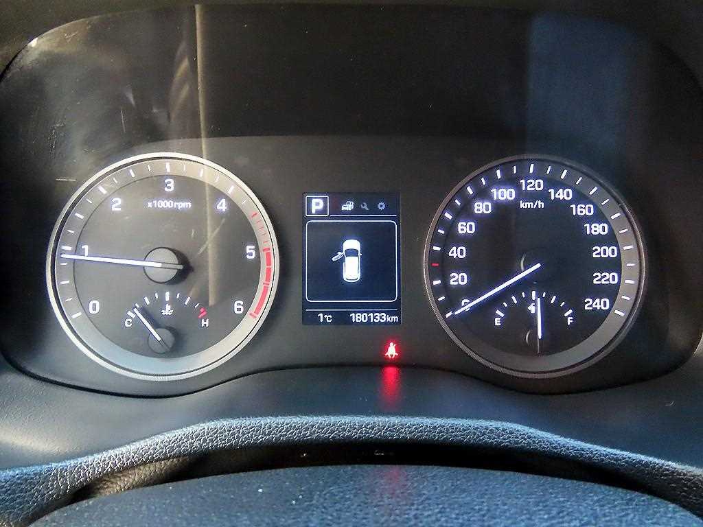 HYUNDAI Tucson - Vista 9