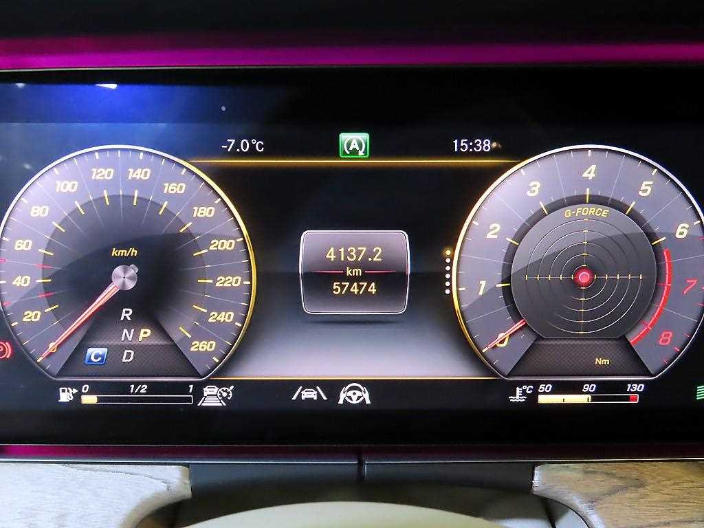 Mercedes Benz E class - Vista 9