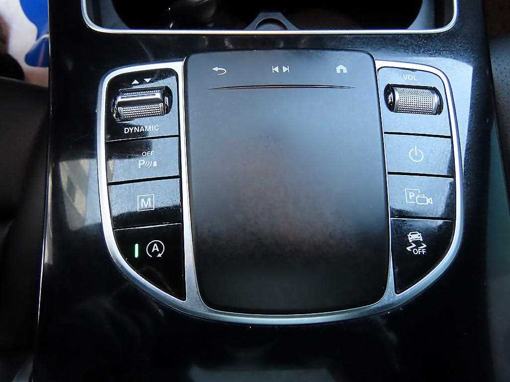 Mercedes Benz GLC Class - Vista 12