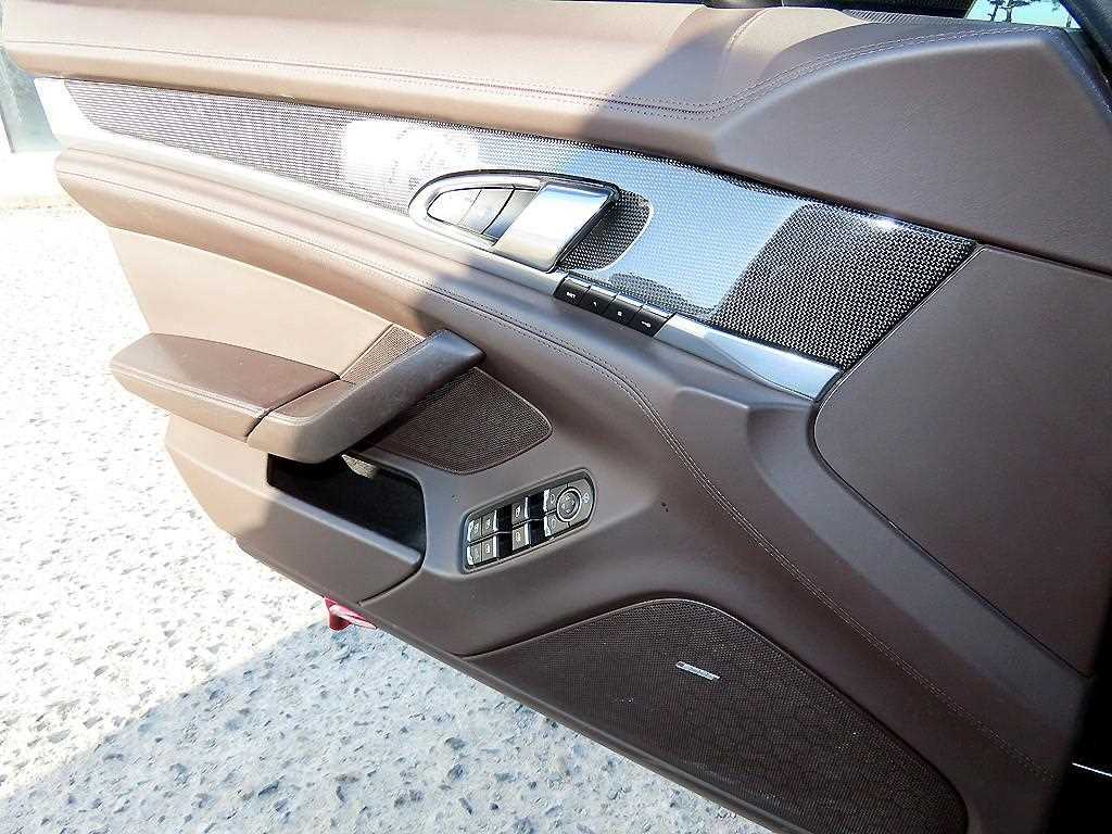 Porsche Panamera - Vista 11