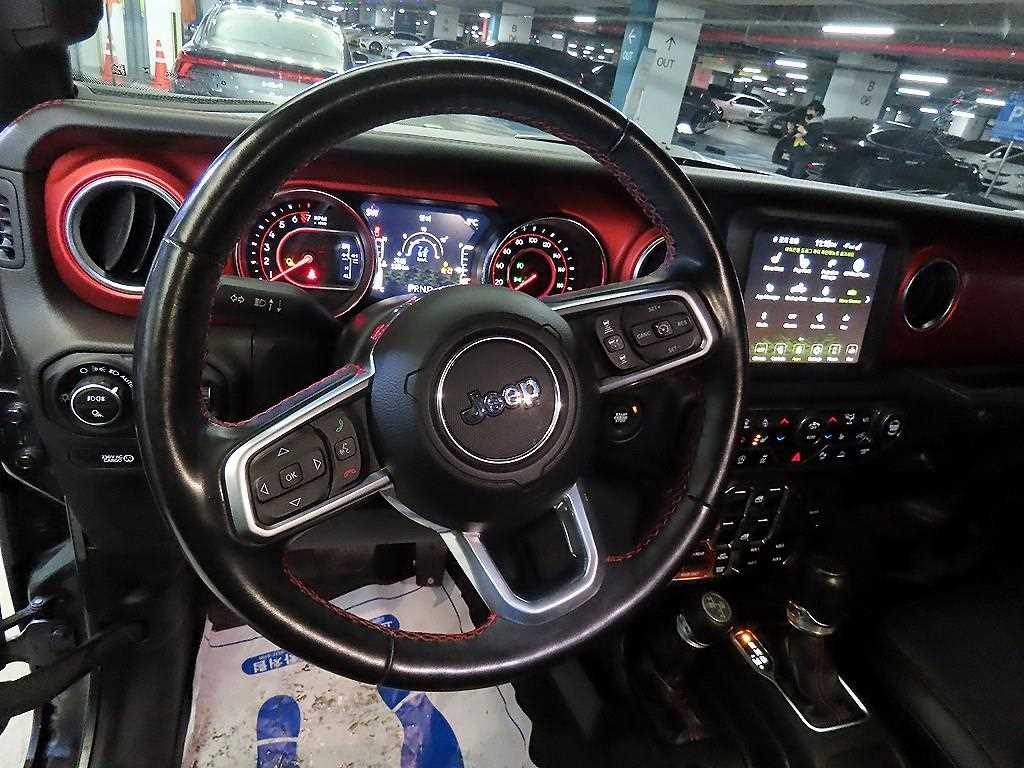 Jeep Gladiator - Vista 8