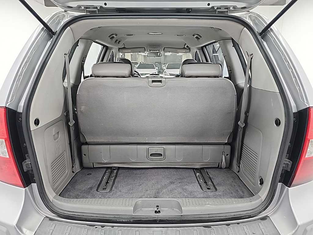 KIA Carnival 2010 Gris - Importación desde Corea - HF Imports Iquique - Foto 17