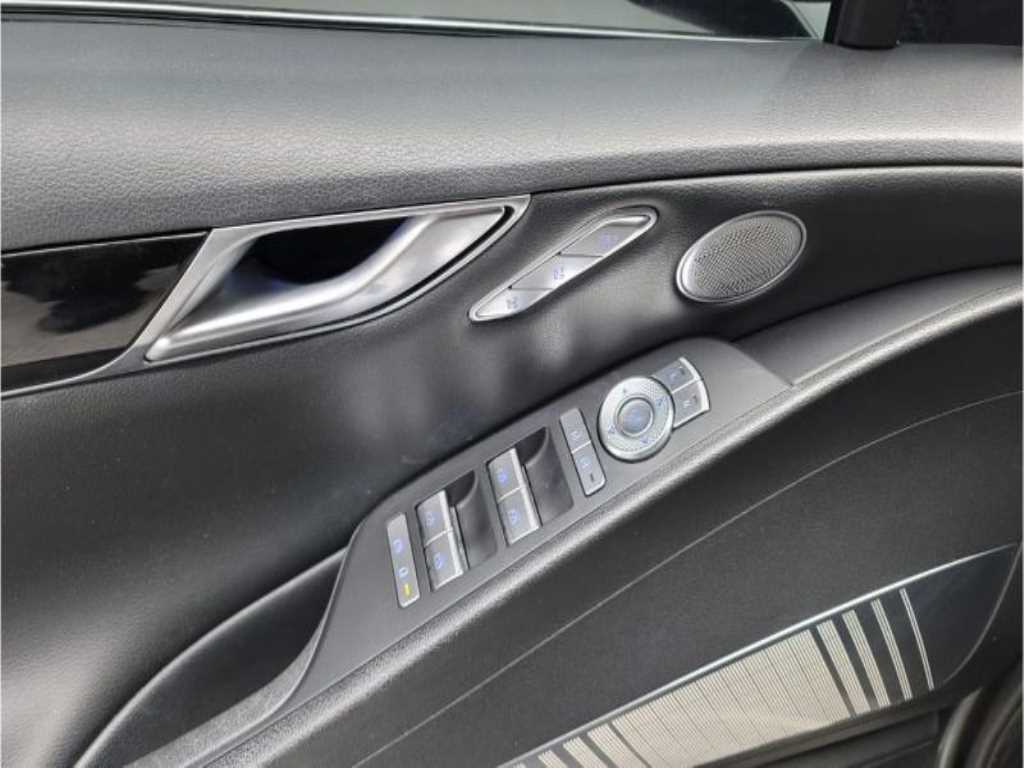 Genesis G80 - Vista 7