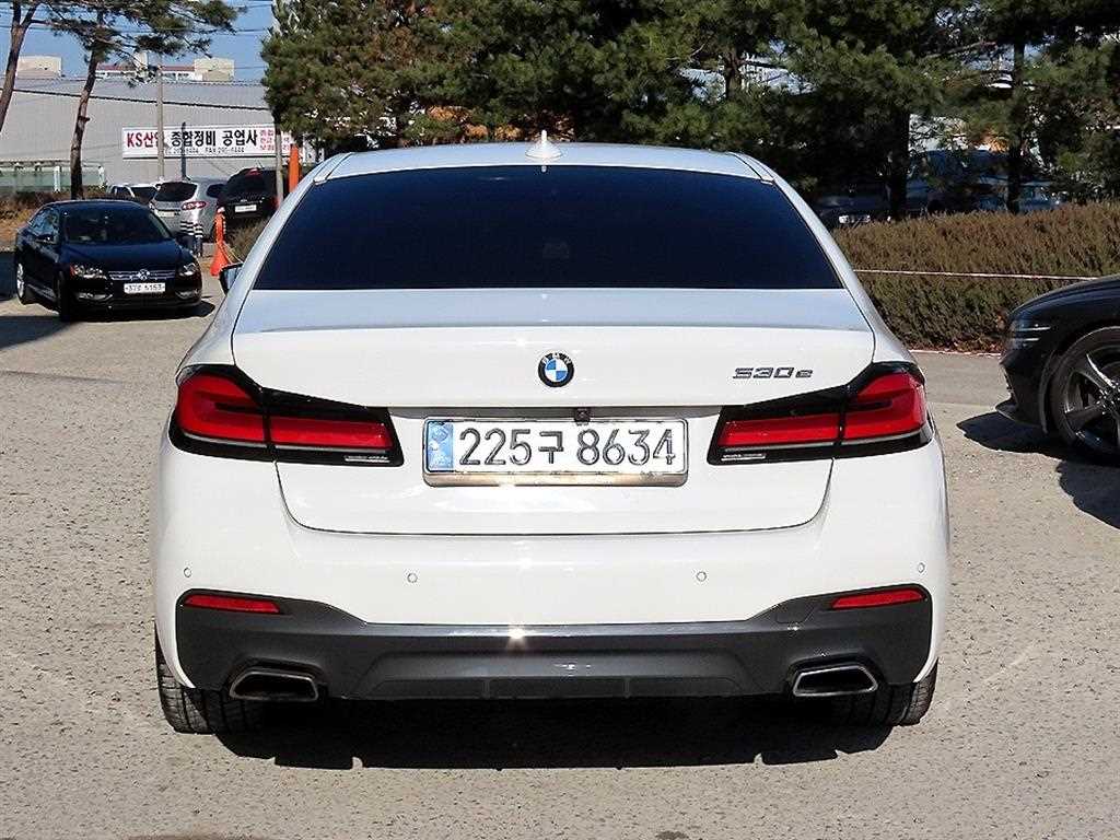 BMW 5 Series - Vista 4