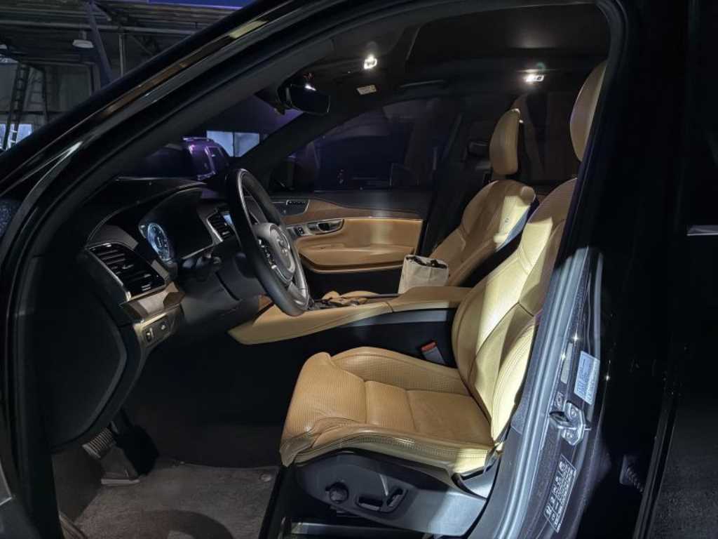 Volvo XC90 - Vista 7