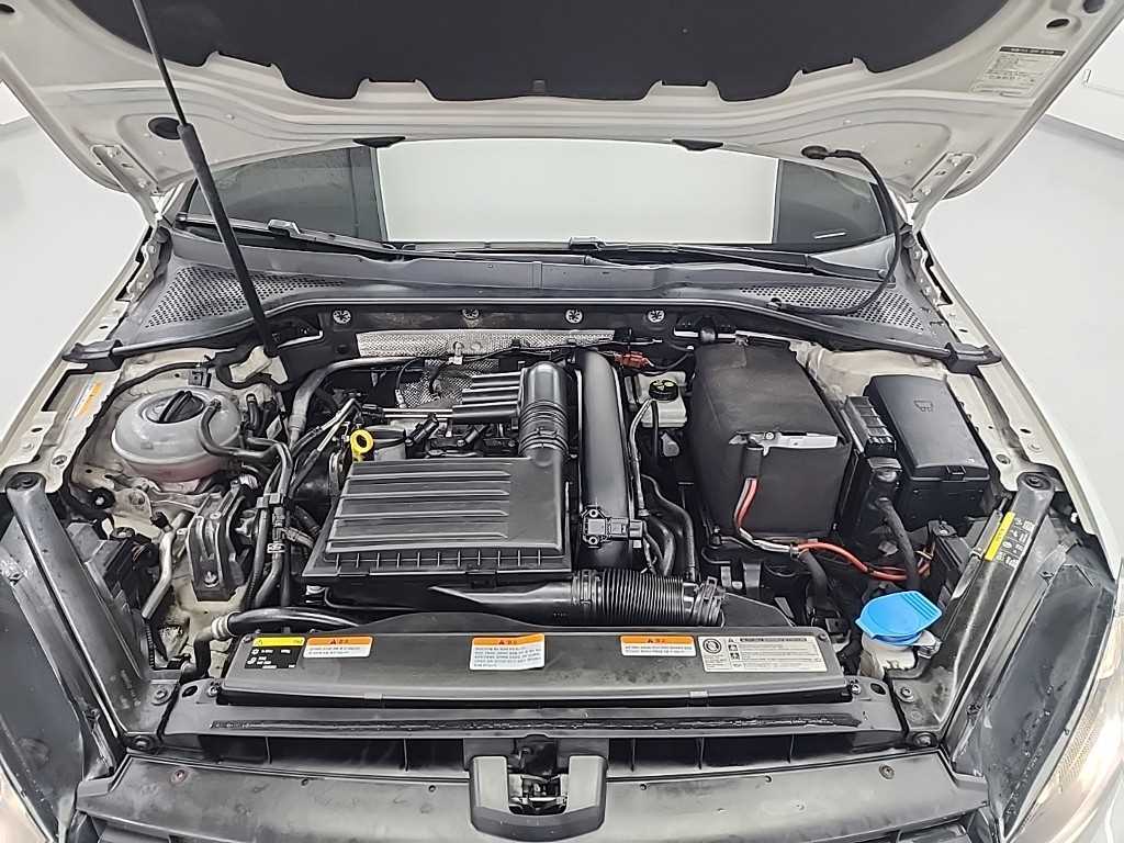 Volkswagen Golf - Vista 5