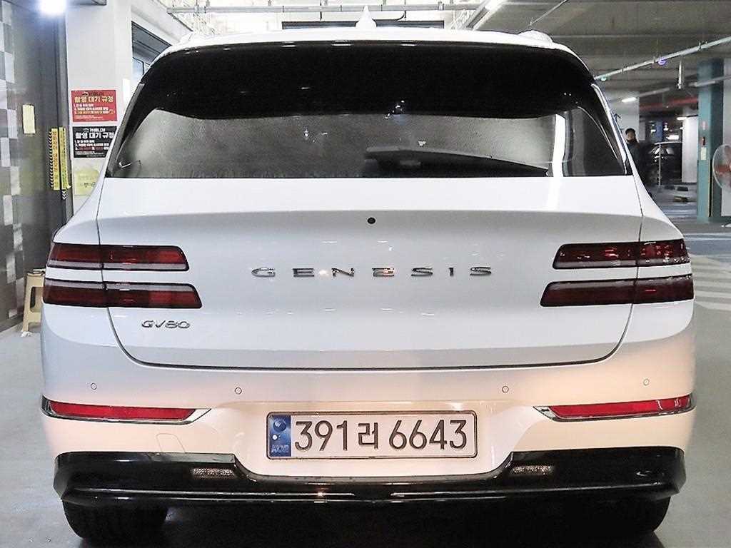 Genesis GV80 - Vista 6