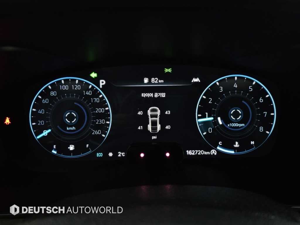 Genesis G70 - Vista 8