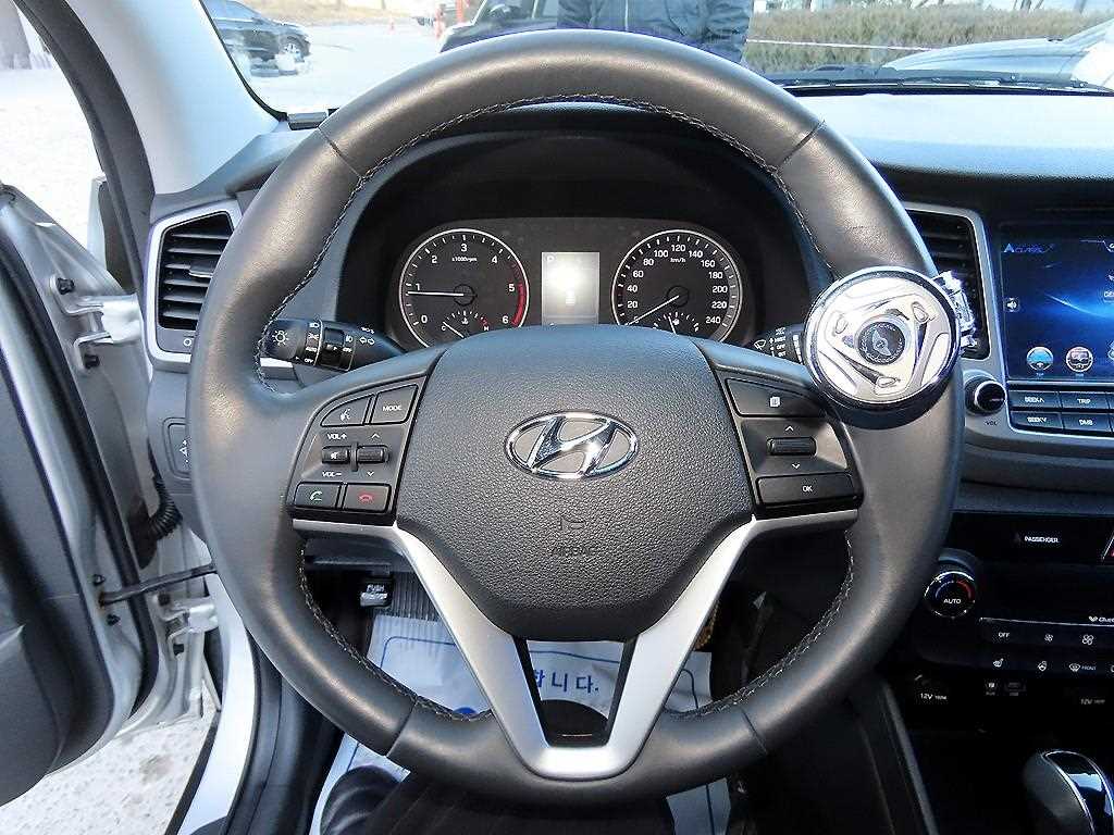 HYUNDAI Tucson - Vista 8