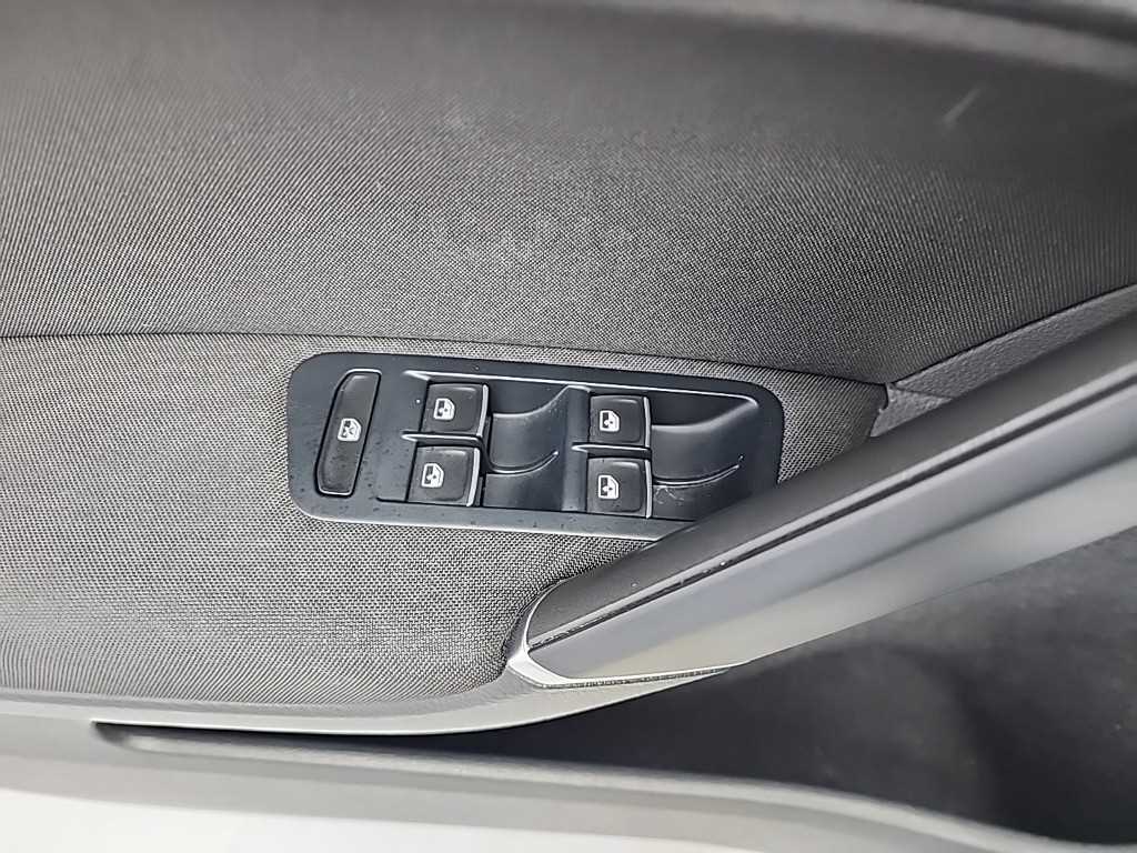 Volkswagen Golf 2016 Blanco - Importación desde Corea - HF Imports Iquique - Foto 18