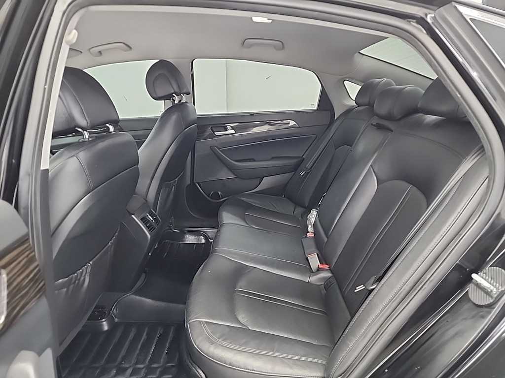 HYUNDAI Sonata - Vista 10