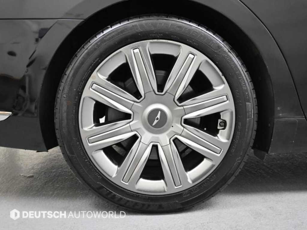 Genesis EQ900 - Vista 5