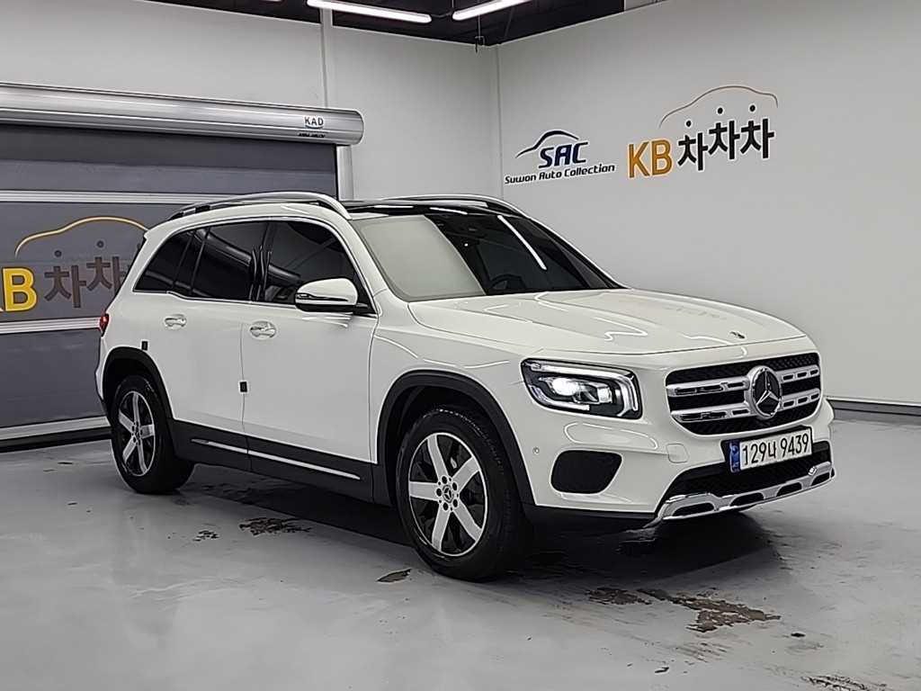 Mercedes Benz GLB Class - Vista 4