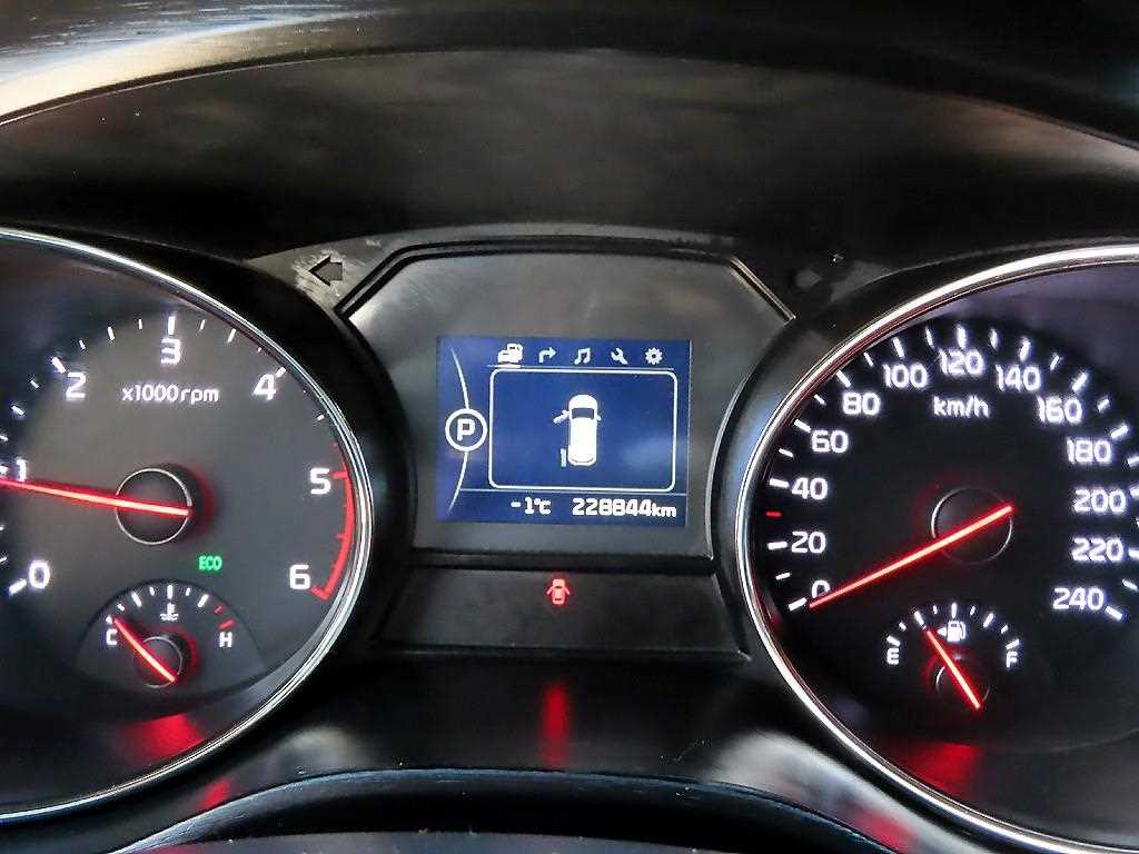 KIA Carnival - Vista 10