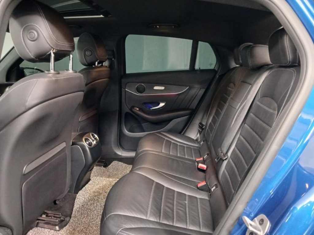 Mercedes Benz GLC Class - Vista 8