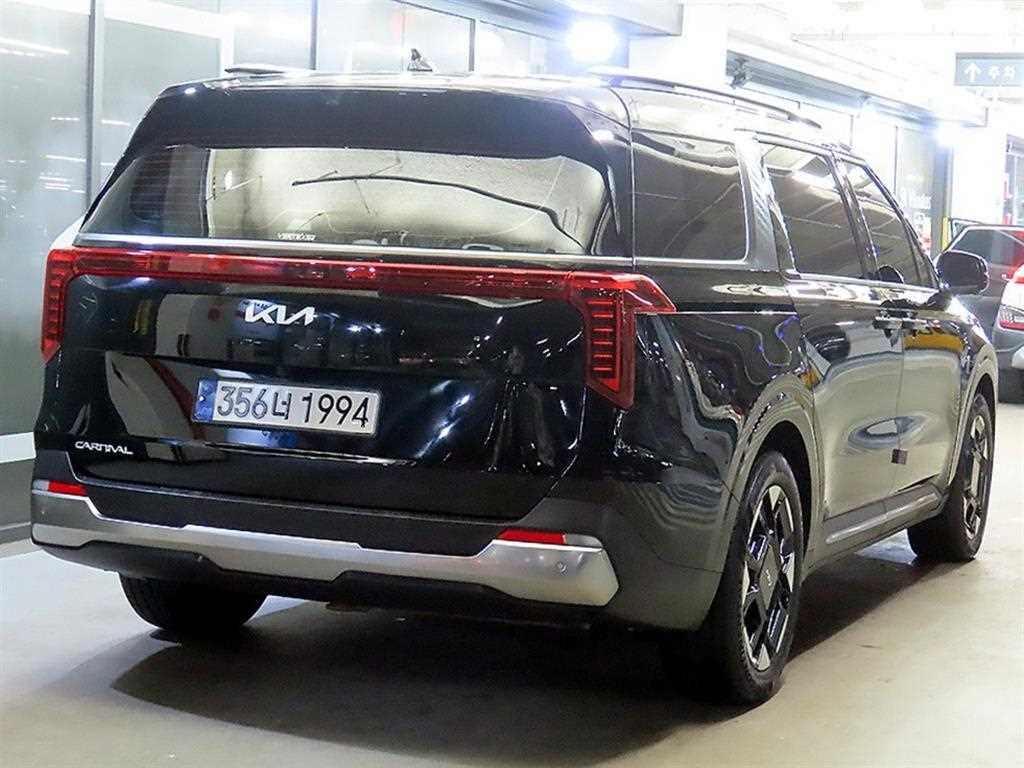 KIA Carnival - Vista 4