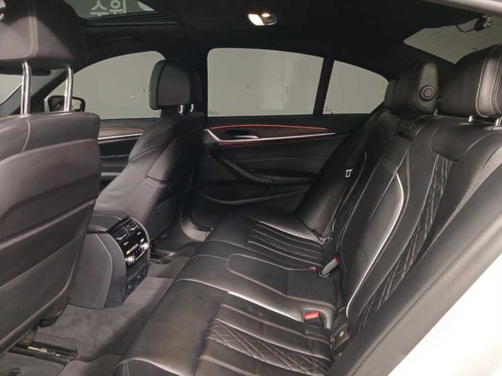 BMW 5 Series - Vista 7