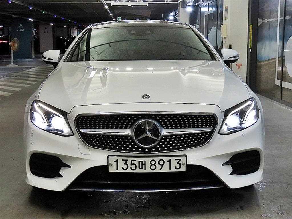 Mercedes Benz E class - Vista 3