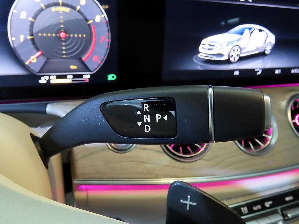 Mercedes Benz E class - Vista 11