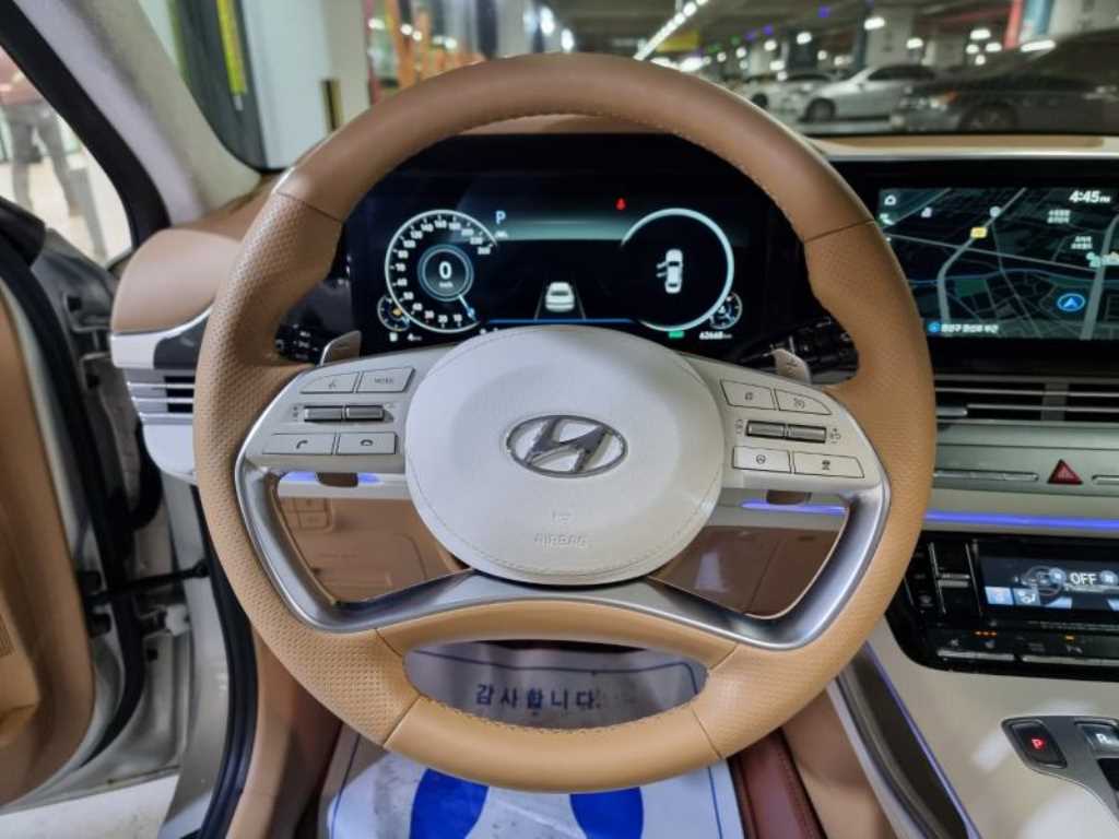 HYUNDAI Grandeur - Vista 7