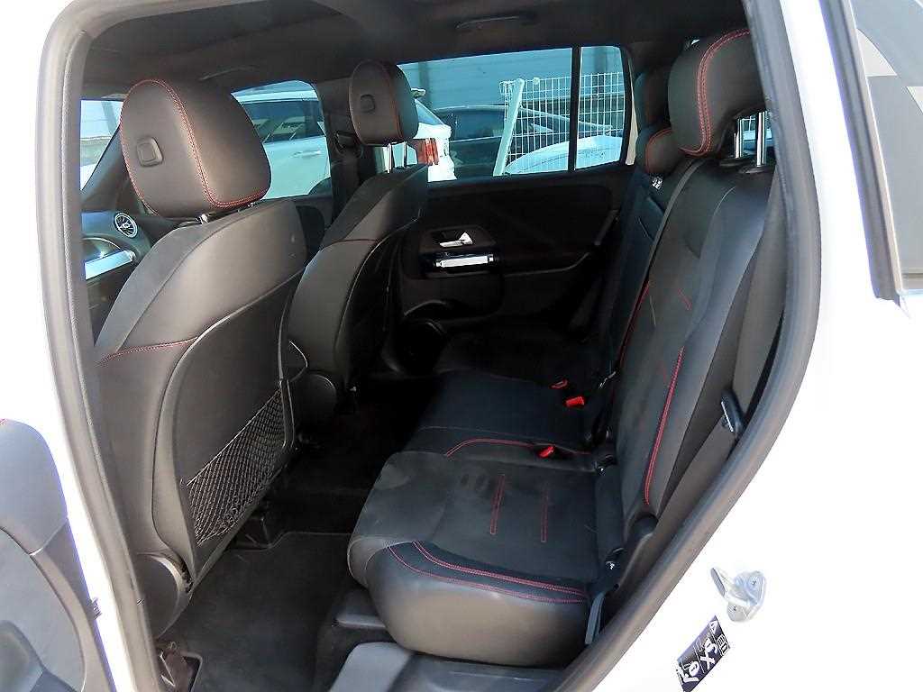 Mercedes Benz GLB Class - Vista 6