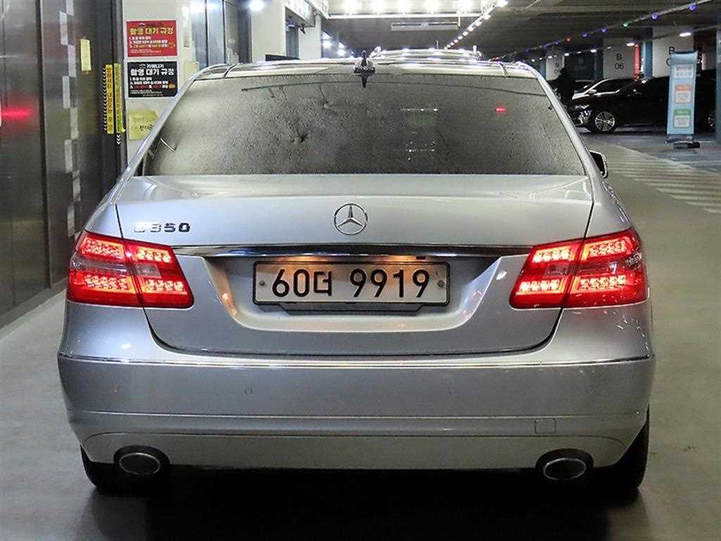 Mercedes Benz E class - Vista 5