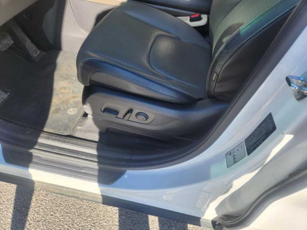 KIA Carnival - Vista 5