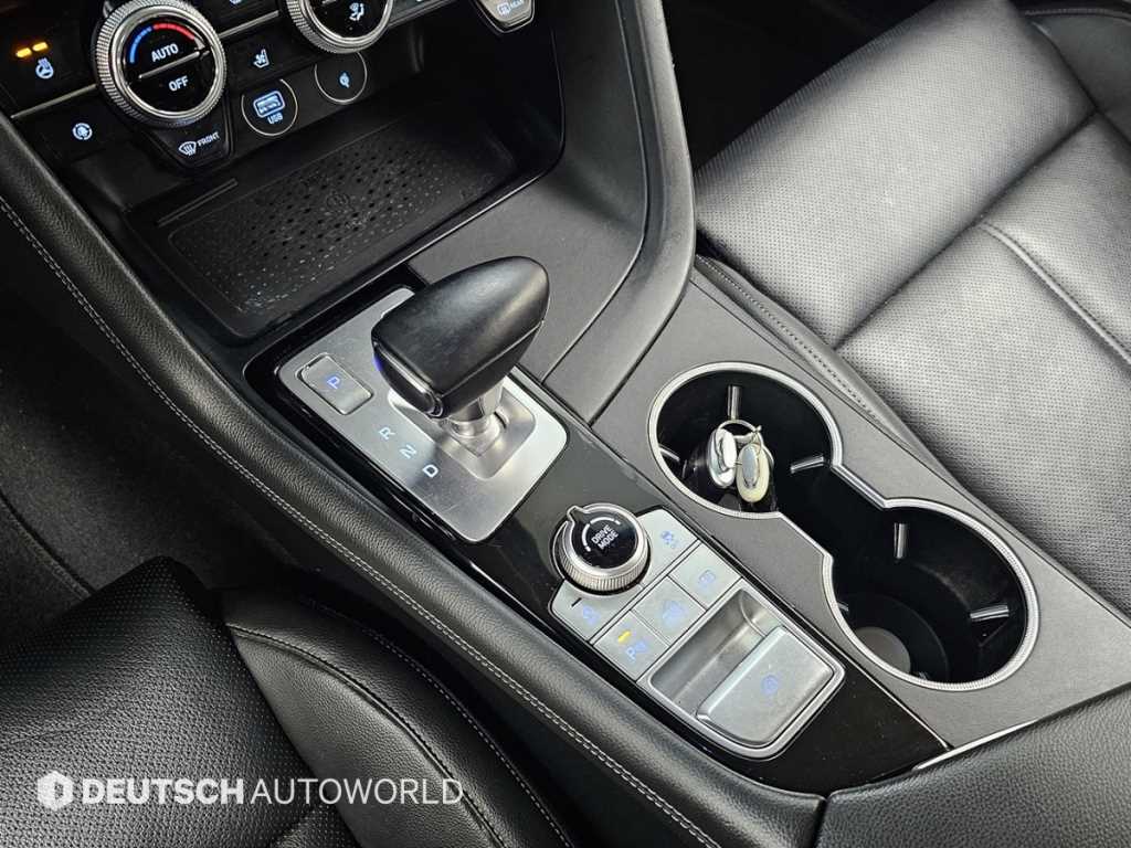 Genesis G70 - Vista 9