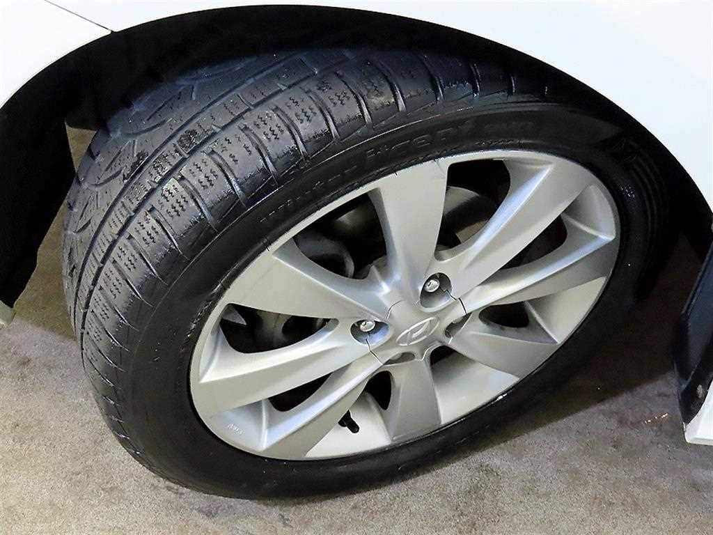 HYUNDAI Accent 2012 Blanco - Importación desde Corea - HF Imports Iquique - Foto 20