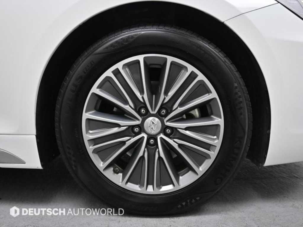 HYUNDAI Grandeur - Vista 5