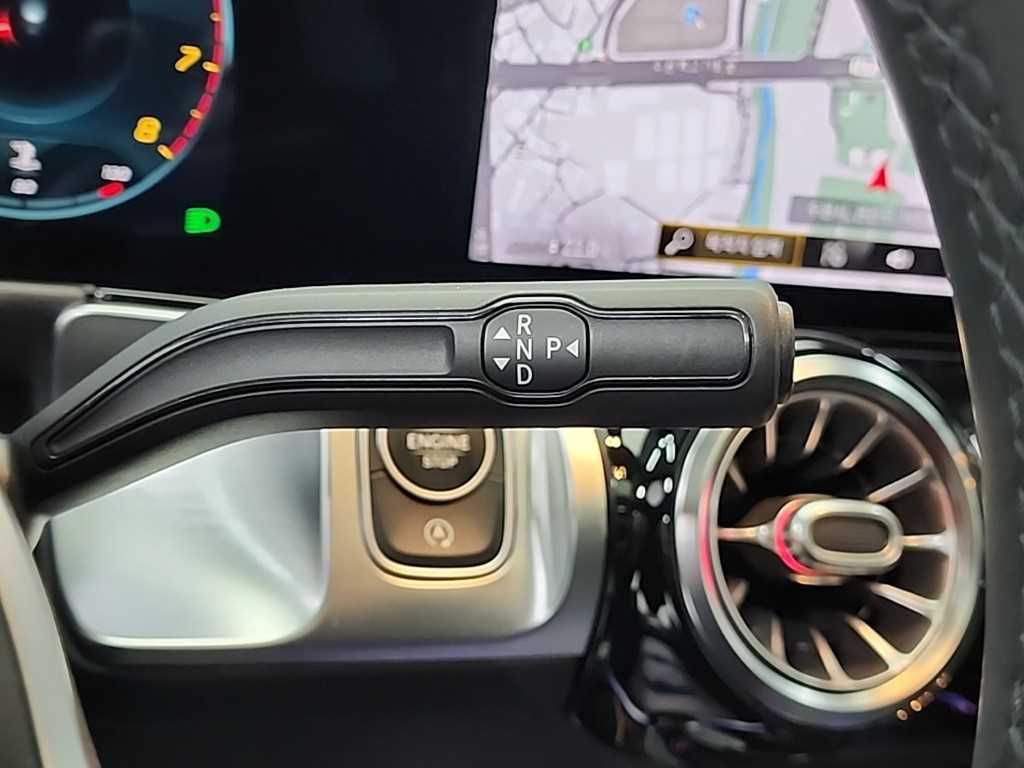 Mercedes Benz GLB Class - Vista 8